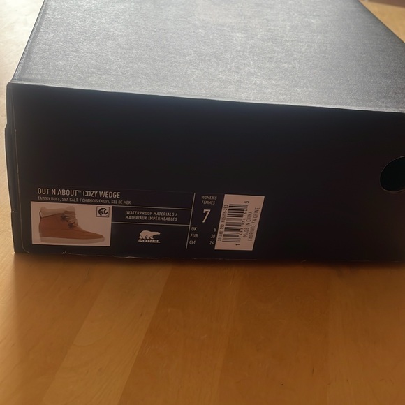 Sorel Out N About Cozy Faux Shearling, Size 7-NEW - Picture 4 of 8